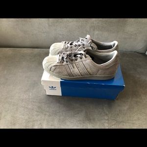 Adidas superstar Berlin edition